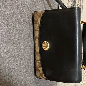 Used Coach purse smoke free home